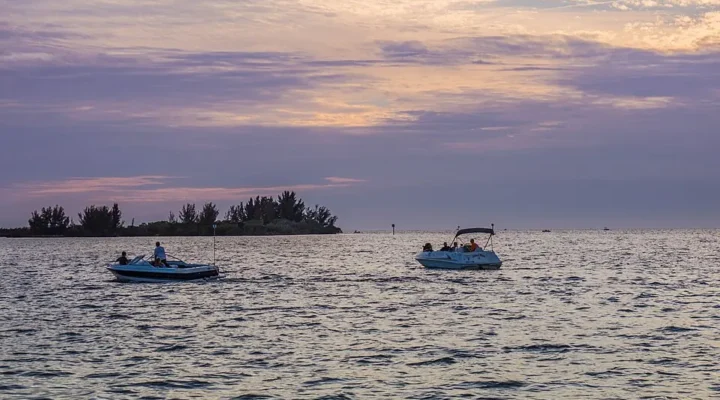 Hudson Beach Fishing: Small Baits and Access Checks