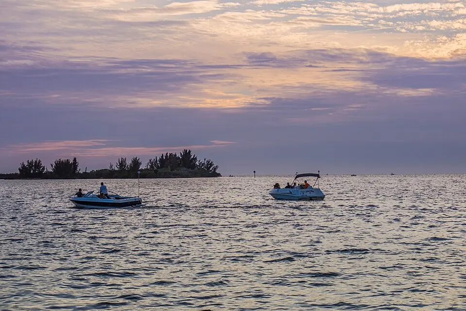 Hudson Beach Fishing: Small Baits and Access Checks