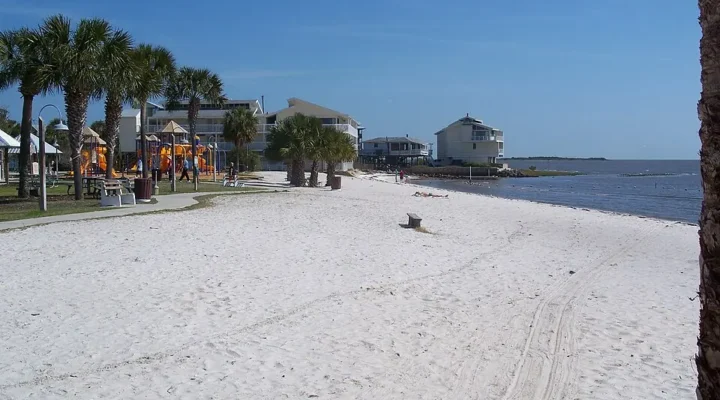 Cedar Key Beach Fishing: City Park and Pier Options