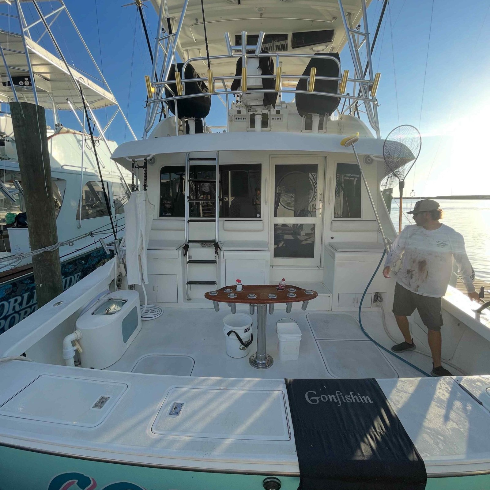 Stern cockpit of the Gon Fishin sportfishing boat at the marina