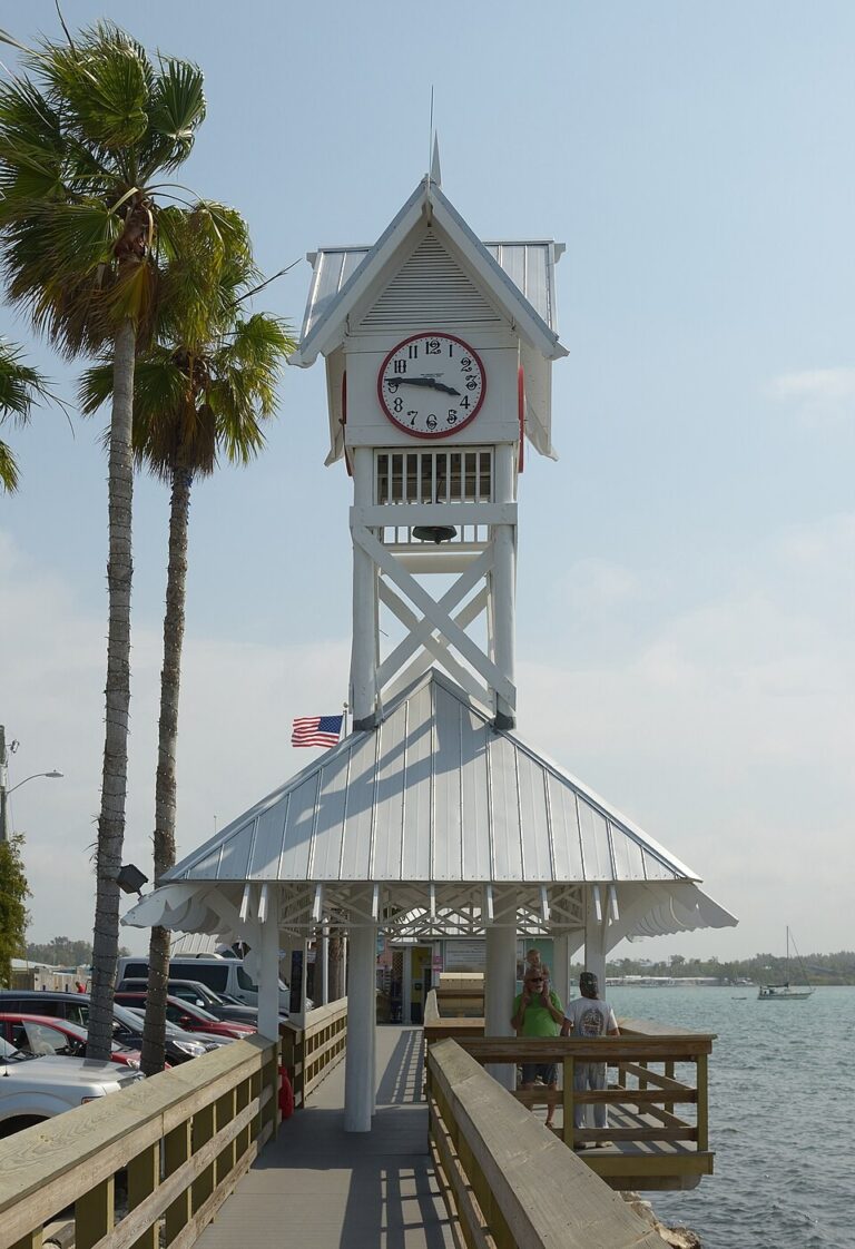 Clock tower and entrance area at the Bradenton Beach pier in April 2017